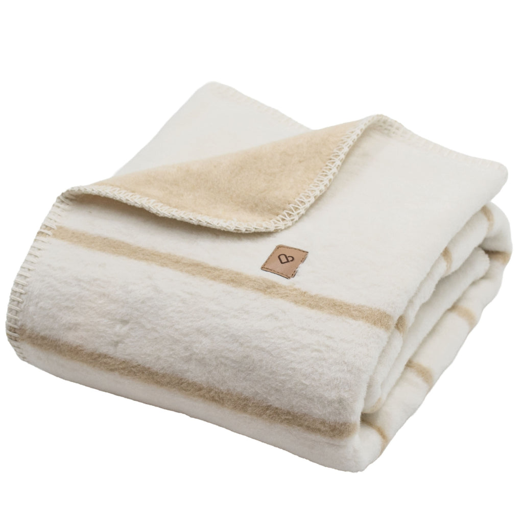 Baumwolldecke Oslo Stripes Beige – weiche Baumwolldecke mit Streifenmuster