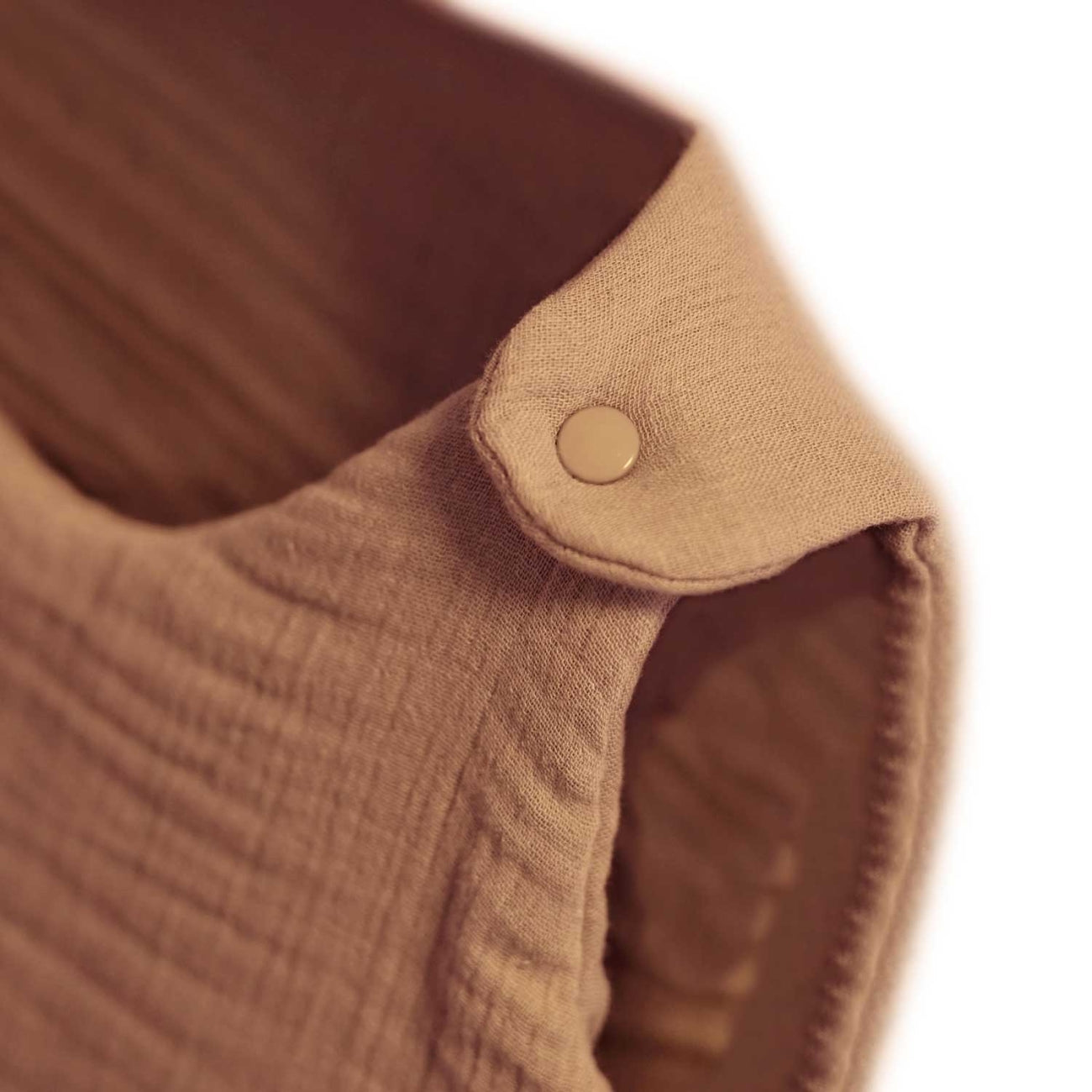 Musselin-Schlafsack Malaga 2,5 TOG, Toffee – Rückenansicht