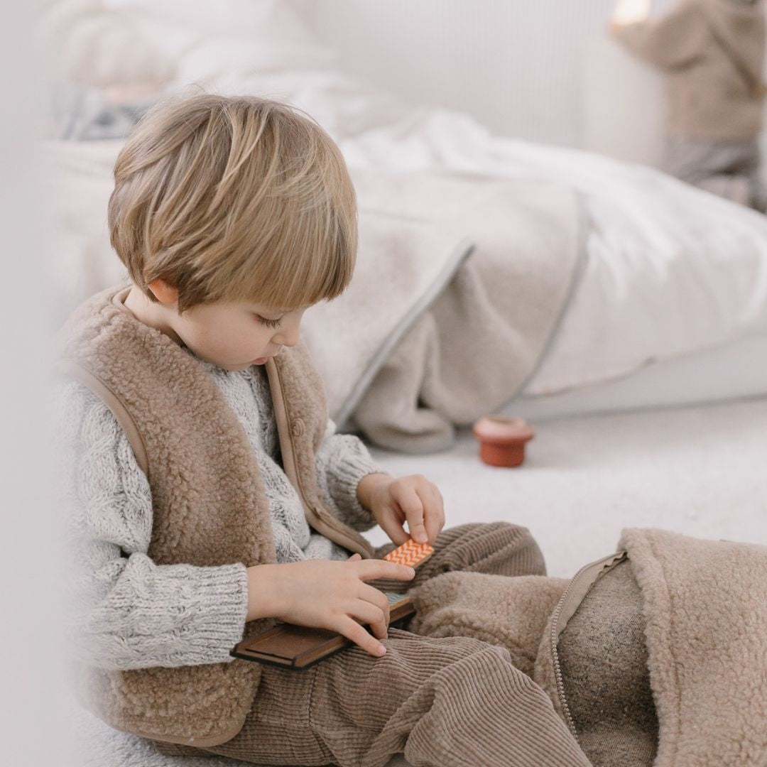 Kinder-Wollweste Nevada, Brown – Detailansicht Wolle