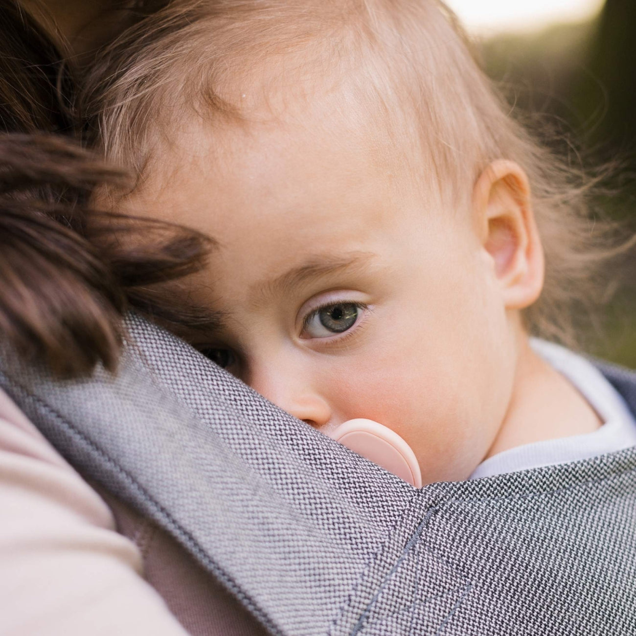 Babytrage BabyFlow, Grey – Detailansicht Trägersystem